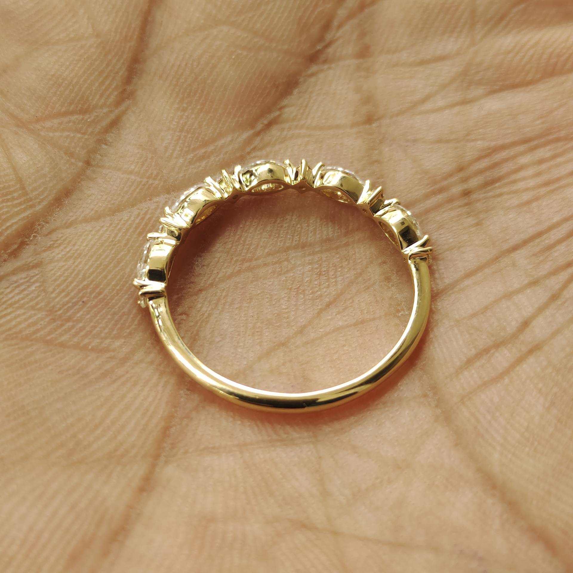 Zierliche Kurvige Blatt Marquise Ehering, 10K/14K/18K Gold Stapelband, Diamant Vintage Band, Unikat Hochzeit Band Ring von ShubhFashion