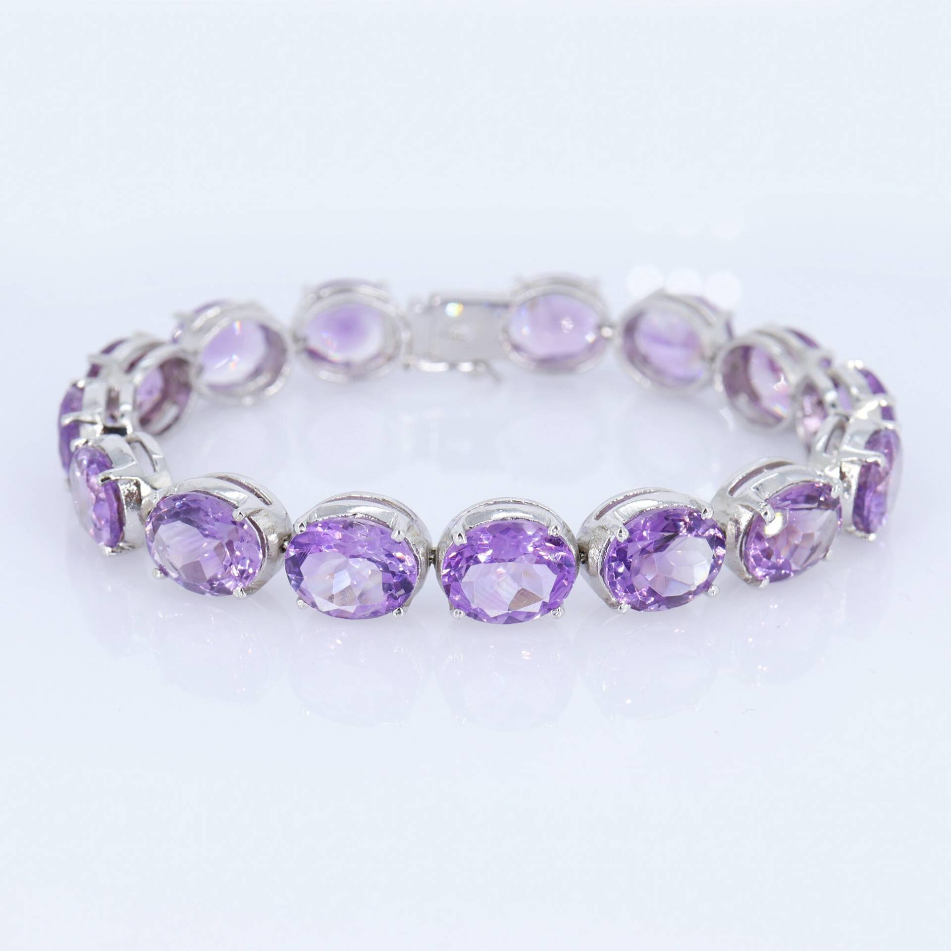 Amethyst Armband, Februar Geburtsstein, 925 Sterling Silber Oval Cut Big Size Stein Weihnachtsgeschenk Für Sie, Armbänder von Shubhkrishnajewels