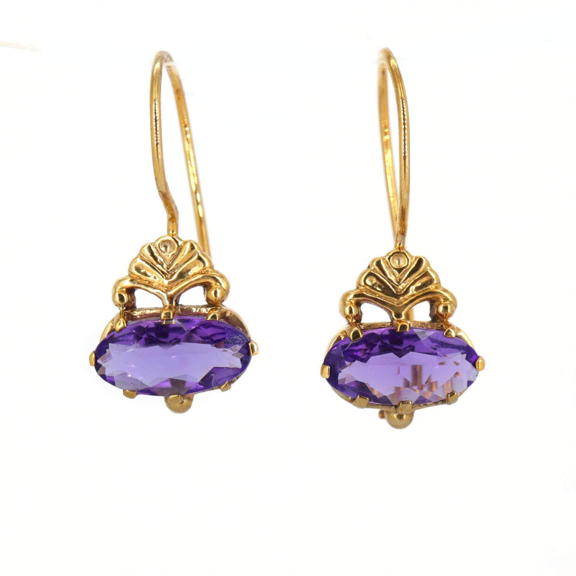 Facettierte Amethyst Edelstein Ohrringe, 9K Massiv Gelbgold Zierliche Gold Ohrdraht Einzelstück Ohrringe von Shubhkrishnajewels