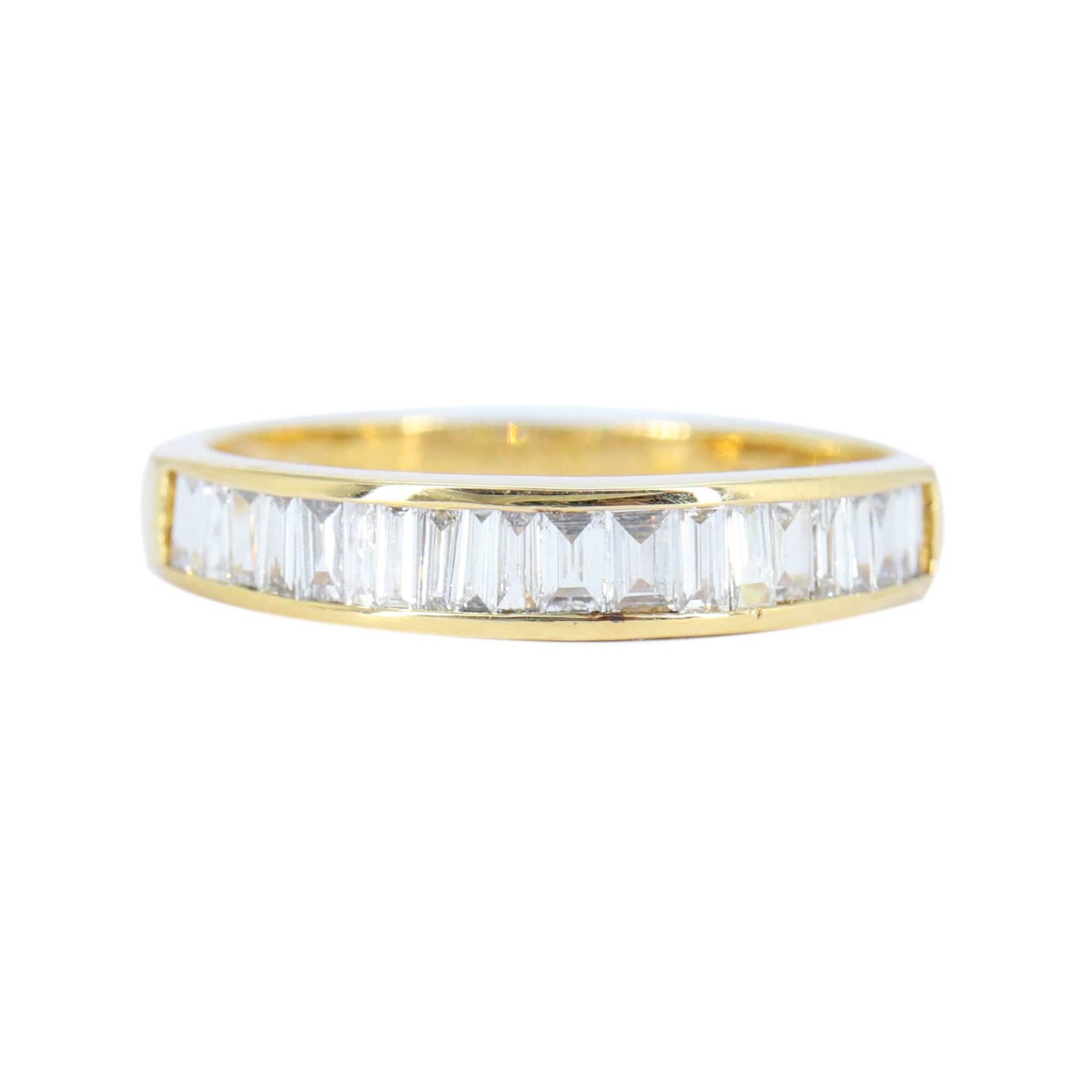 Versprechensband Aus 14K Massivem Gelbgold, Baguette & Tapered Cut Diamant Ring, Stapelbarer Channel Setting Band, Halb Eternity Band von Shubhkrishnajewels