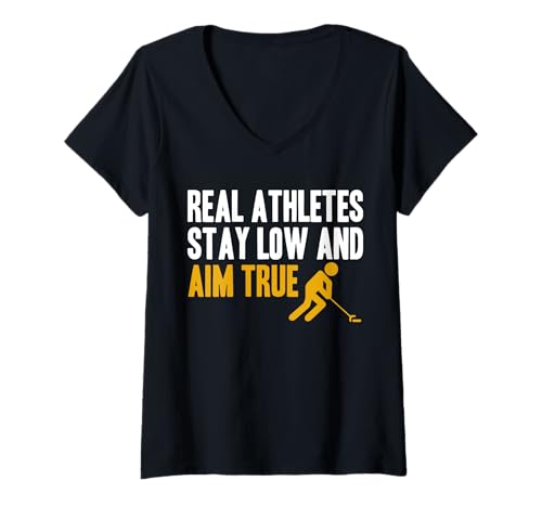 Damen Real Athletes Stay Low and Aim True Shuffleboard Player T-Shirt mit V-Ausschnitt von Shuffleboard Spiel Sportart Designs Idee