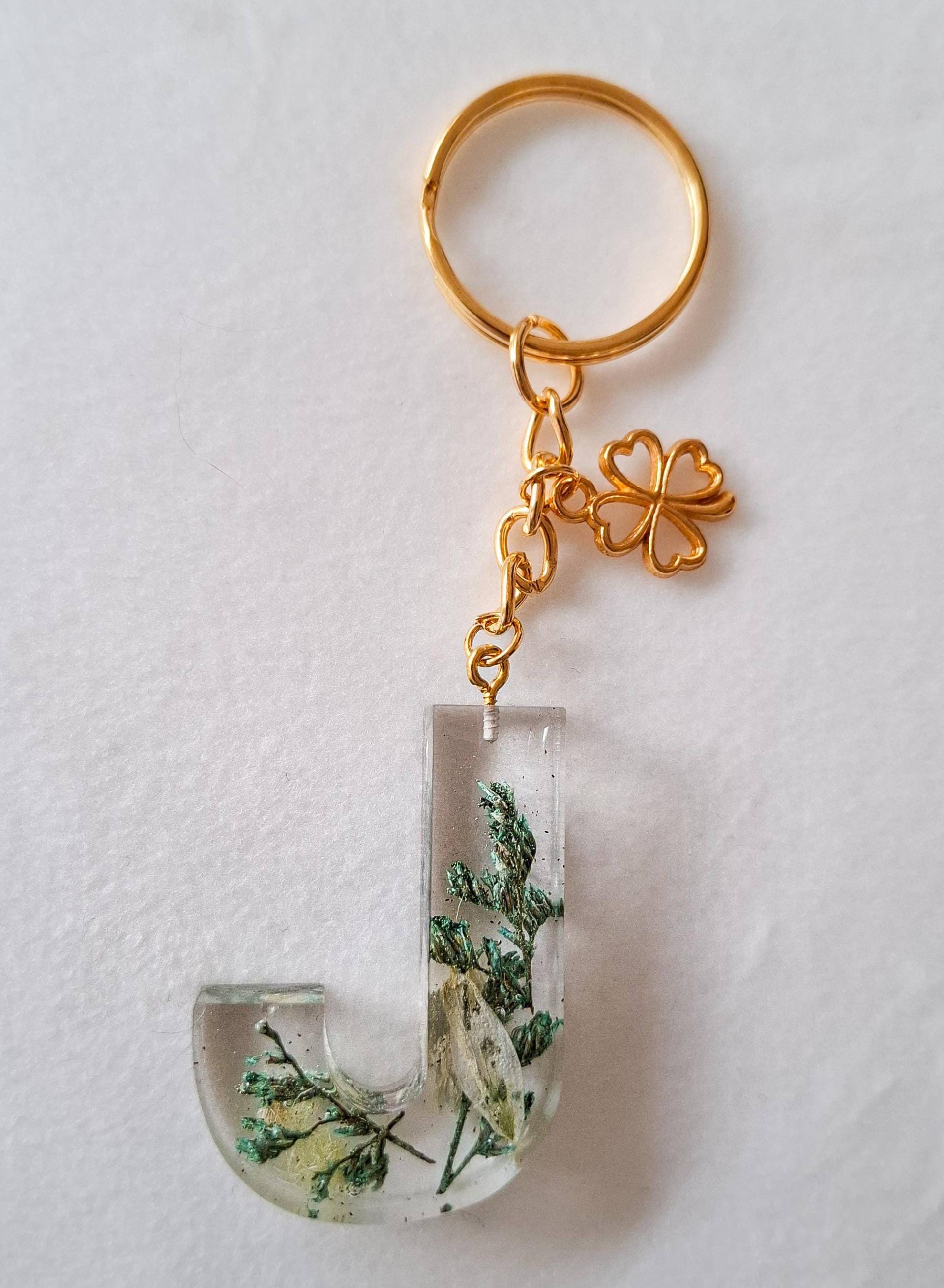 Buchstaben Schlüsselanhänger Aus Epoxidharz I Perfekt Als Geschenkidee Personalisierbar von ShuisEscapeHandmade