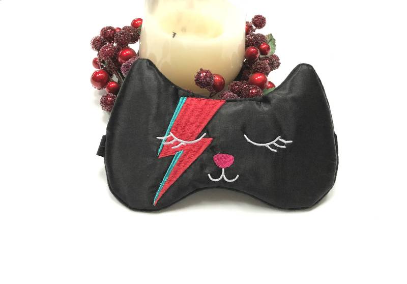 Gestickte Schwarze Katze Schlafmaske Satin Blitz Design von ShushBear