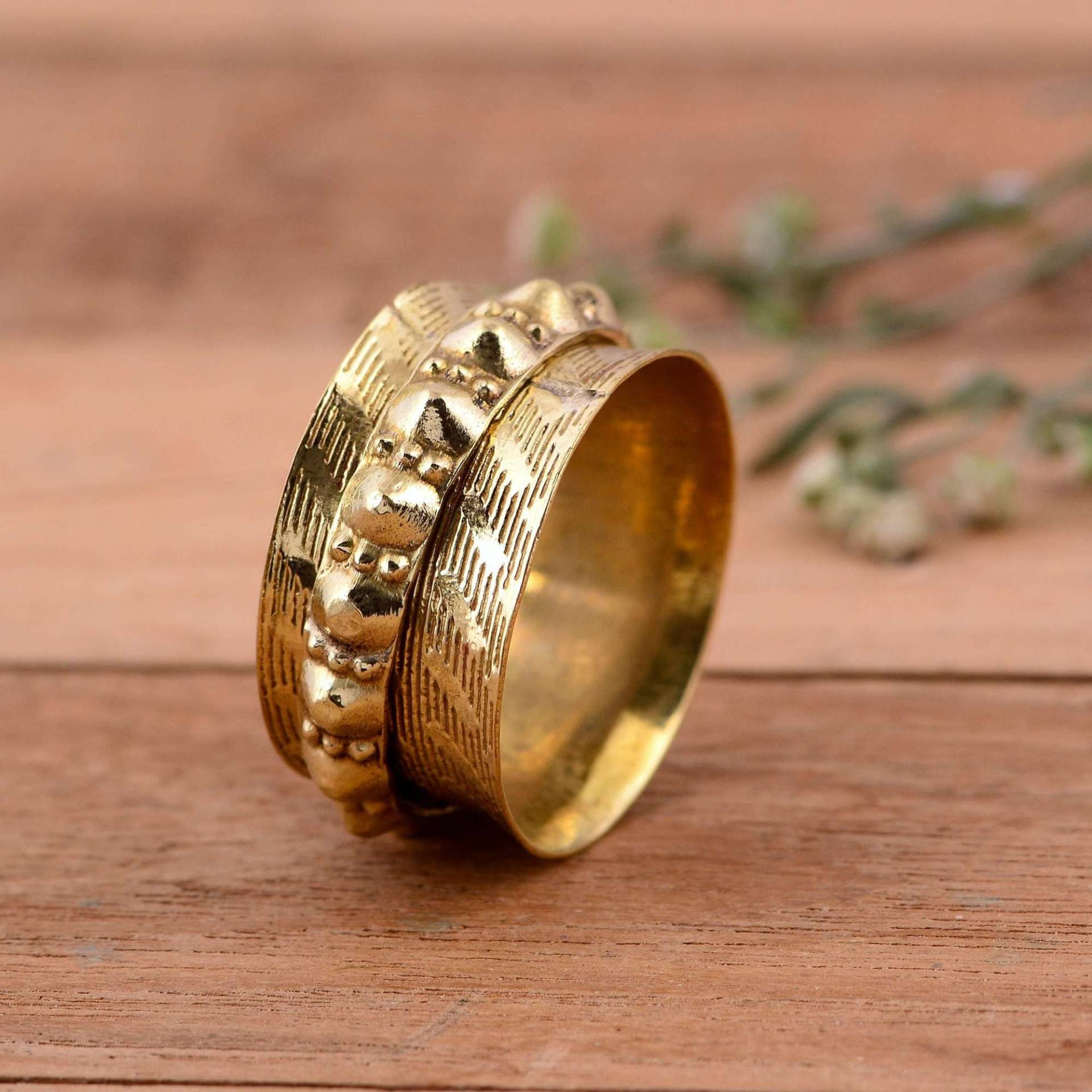 Handgemachter Spinner Ring, 14 K Gold Messingring, Meditationsring, Boho Frauenring, Goldschmuck Für Frauen, Geschenk von Shyamjewelrs