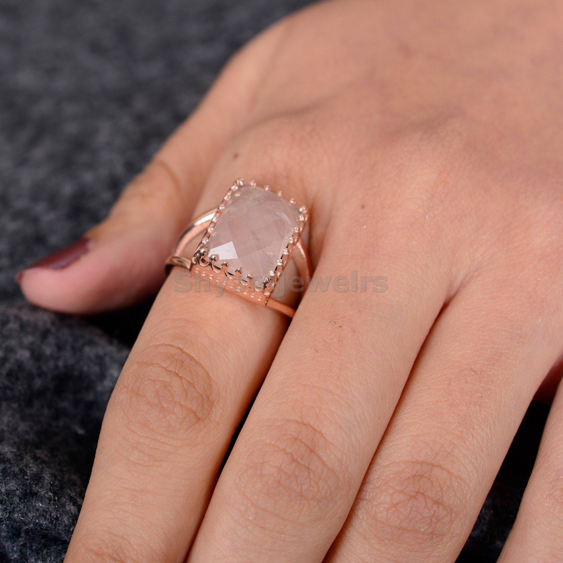 Natürlicher Rosenquarz-Ring, 10x14mm Facettierter Rosenquarz-Kissenring, 925Er Sterlingsilber-Ringe Für Frauen, 14 Karat Roségold Gefüllter von Shyamjewelrs