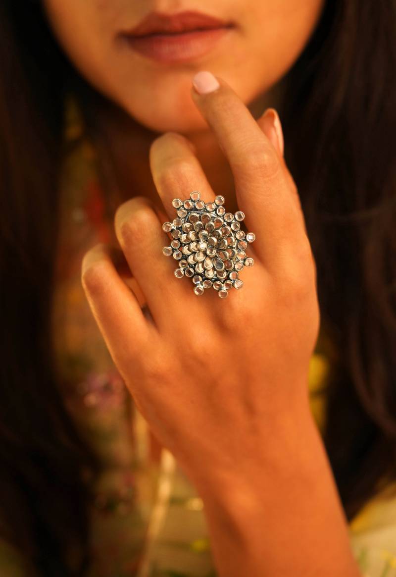 Wesentlich Funkelnder Flora Ring 925 Sterling Silber Mit Halbedelstein, Statement Verstellbarer Ring, Handgefertigter Reiner Silberring von ShyleByAstha