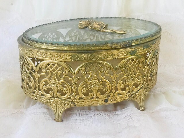 Vintage Ormolu Filigran Schmuck Schatulle , Box von SiArtGallery