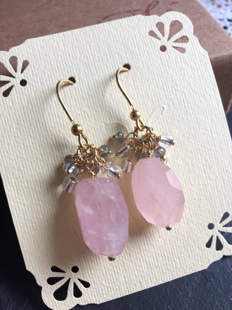 Rosa Chalcedon Nugget, Labradorit Rondelle, Gold Vermeil Ohrringe Rosa Chalcedon Nugget, Labradorit Rondelle, Gold Vermeil Ohrringe von SiJewelryDesign