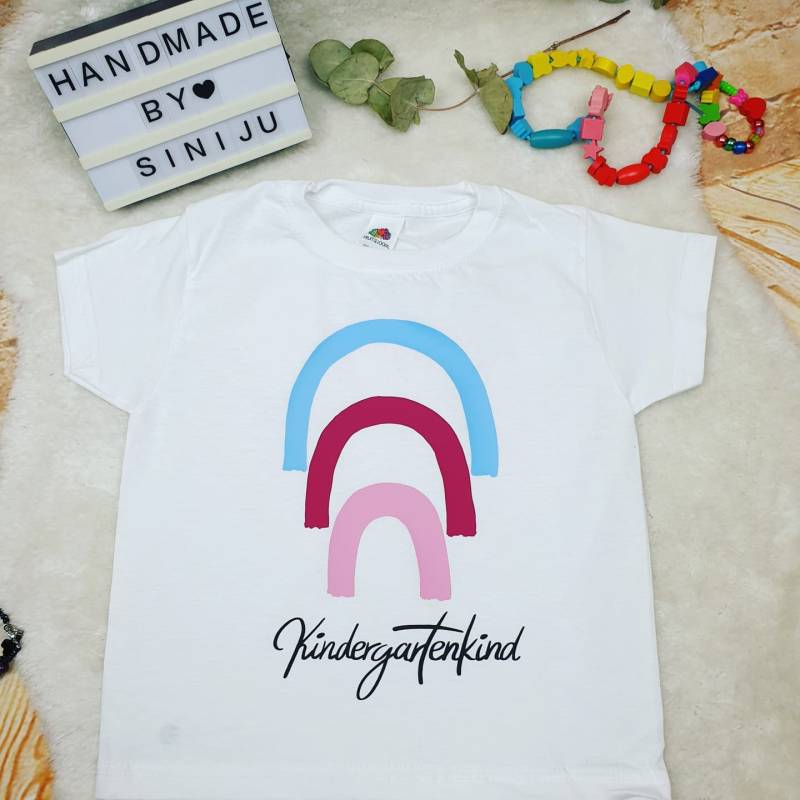 Kindergarten Shirt Gr. 98 2-3 Jahre Regenbogen 100 % Baumwolle , Geschenk Personalisierbar Kindergarten Shirt Gr. 98 2-3 Jahre Regenbogen 100 % Baumwolle , Geschenk Personalisierbar von SiNiJu