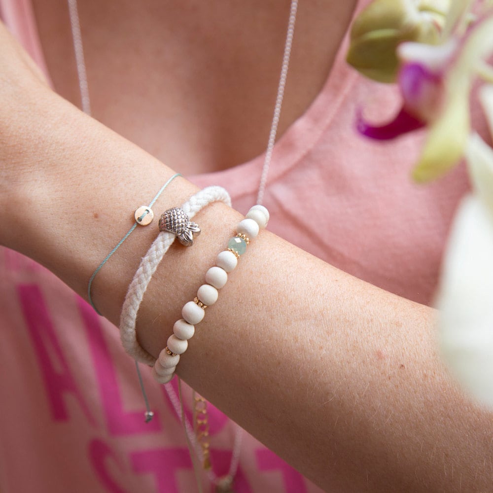Aloha Love Armbänder Mit Liebe in Montreal Hergestellt Aloha Love Armbänder Mit Liebe in Montreal Hergestellt von SiSimple