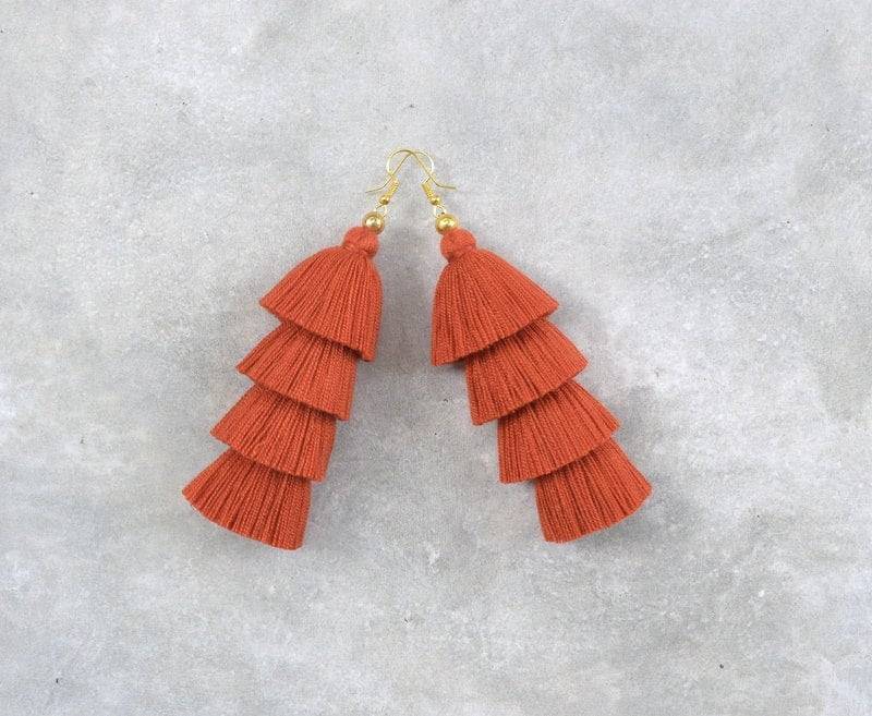 Gebrannte Orange Herbst Quaste Ohrringe von SiamHillTribes