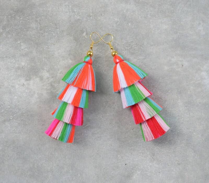 Gestreifte Ohrringe Mit Quasten von SiamHillTribes