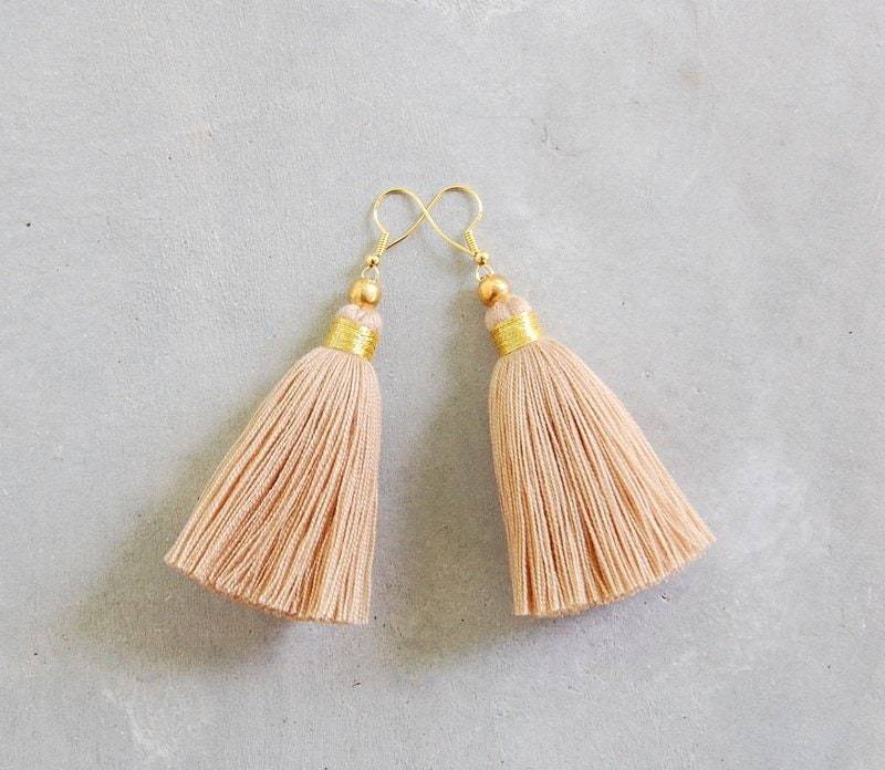 Handgemachte Hellbraune Tassel Ohrringe von SiamHillTribes