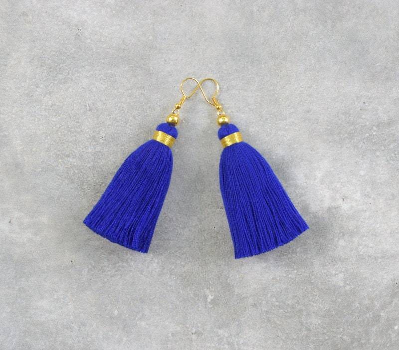 Navy Blau Quaste Ohrringe Mit Gold Perlen von SiamHillTribes