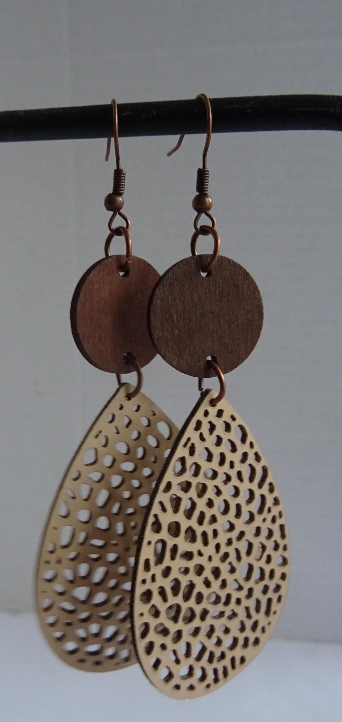 Boho Ohrhänger, Hippie, Ohrschmuck, Puranhänger, Ethno, Ledertropfen, Überraschungsgeschenk Boho Ohrhänger, Hippie, Ohrschmuck, Puranhänger, Ethno, Ledertropfen, Überraschungsgeschenk von SibeaDesign