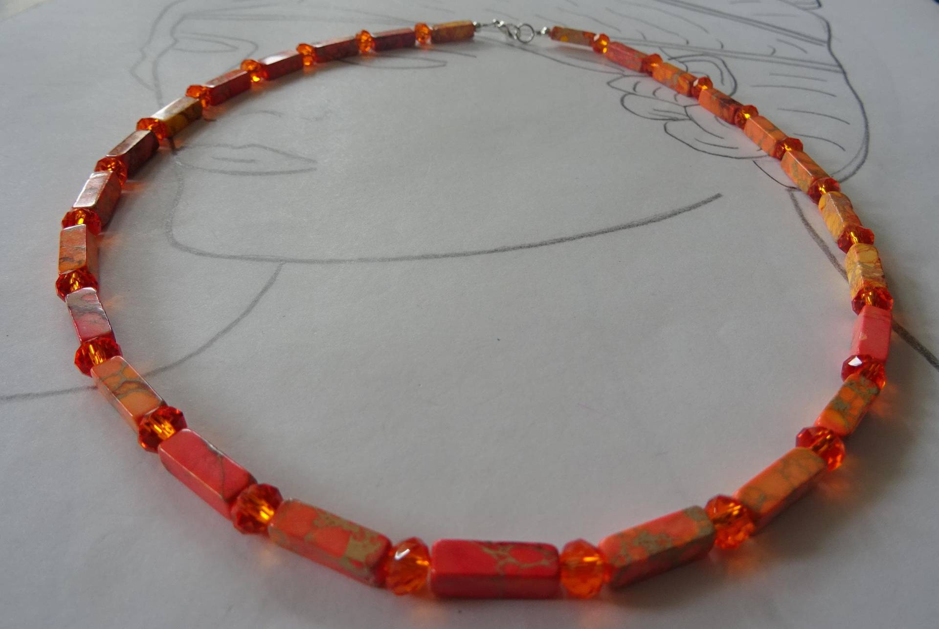 Orangefarbene Steinkette, Sommerkette, Ibiza, Boho, Hippie, Gutelaunekette, Kleine Blusenkette, Kurzkette, Glitzerperlen von SibeaDesign