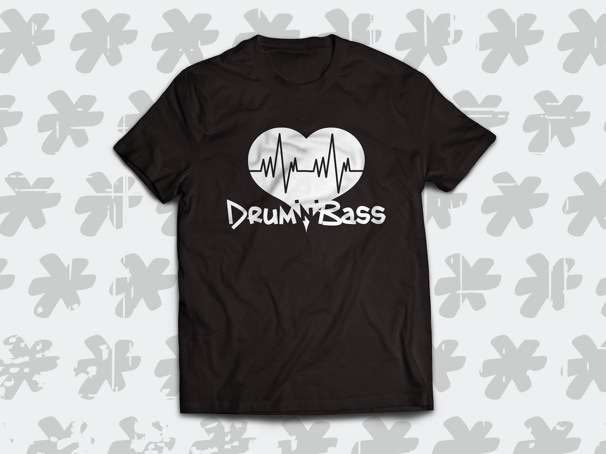Drum'n'bass Herz Shirt. Für Alle Die Drum N Bass Lieben Drum'n'bass Herz Shirt. Für Alle Die Drum N Bass Lieben von SickTshirts