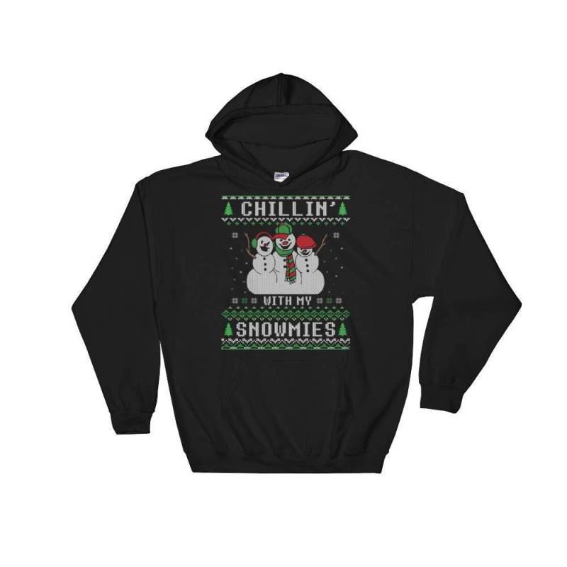 Chillin With My Snowmies Snowmen Ugly Christmas Sweater Style Kapuzenpullover von SickofworkDesigns