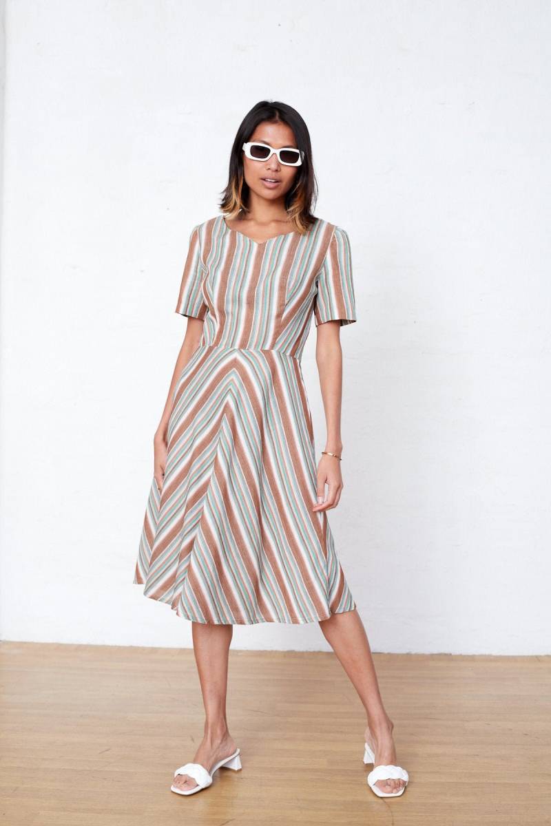 70Er Streifenkleid Klein Medium, A-Linie Kleid Gr. 8-10 Uk, Knielanges Sommerkleid von SidelineParadise