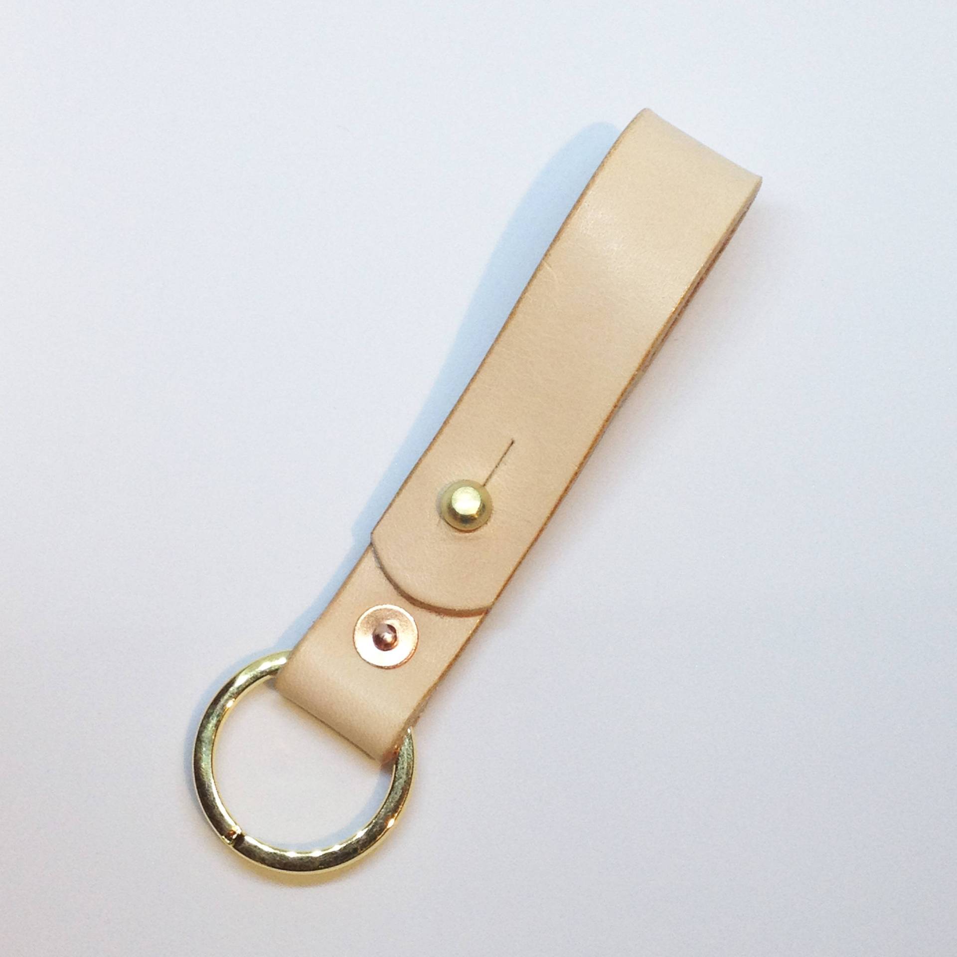 Handgefertigter Schlüsselanhänger Aus Leder. Schlüsselanhänger, Schlüsselschlaufe. Natürlich Pflanzlich Gegerbtes Leder Handgefertigter Schlüsselanhänger Aus Leder. Schlüsselanhänger, Schlüsselschlaufe. Natürlich Pflanzlich Gegerbtes Leder von SidewinderApparel