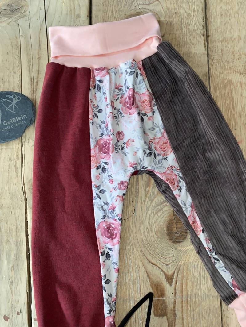 Wunderschöne Kinderhose Größe 122/128/Nachhaltig Patchwork Hose Zum Mitwachsen Mädchen von SiebenGeisslein