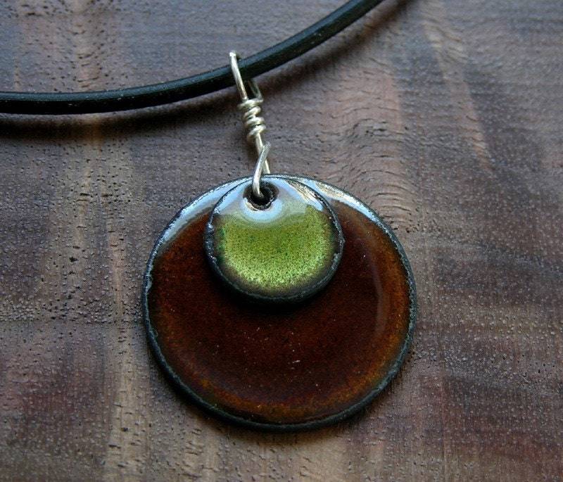 Braun Und Grün Halskette, Braun Anhänger, Erde Ton Schmuck, Wald, Handgemachte Emaille Schmuck von SiftandWinnow