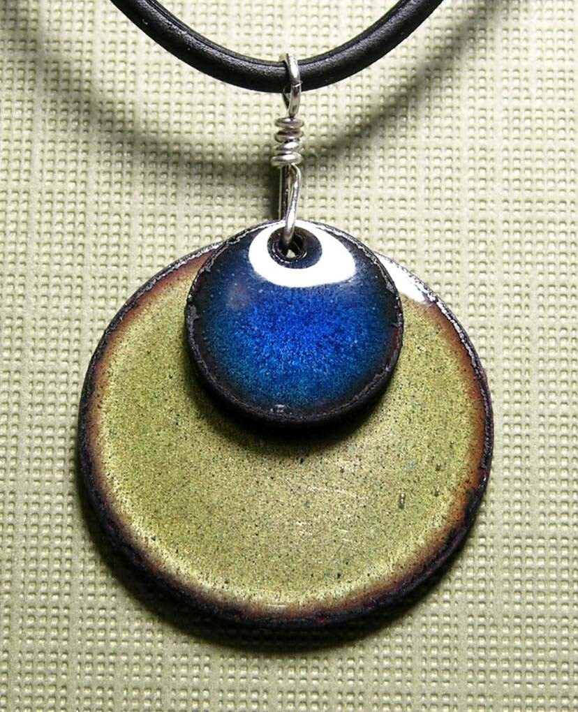 Emaille Halskette, Blau Und Grün Kupfer Anhänger, Blaue Grüne Handgemachte Halskette Emaille Halskette, Blau Und Grün Kupfer Anhänger, Blaue Grüne Handgemachte Halskette von SiftandWinnow
