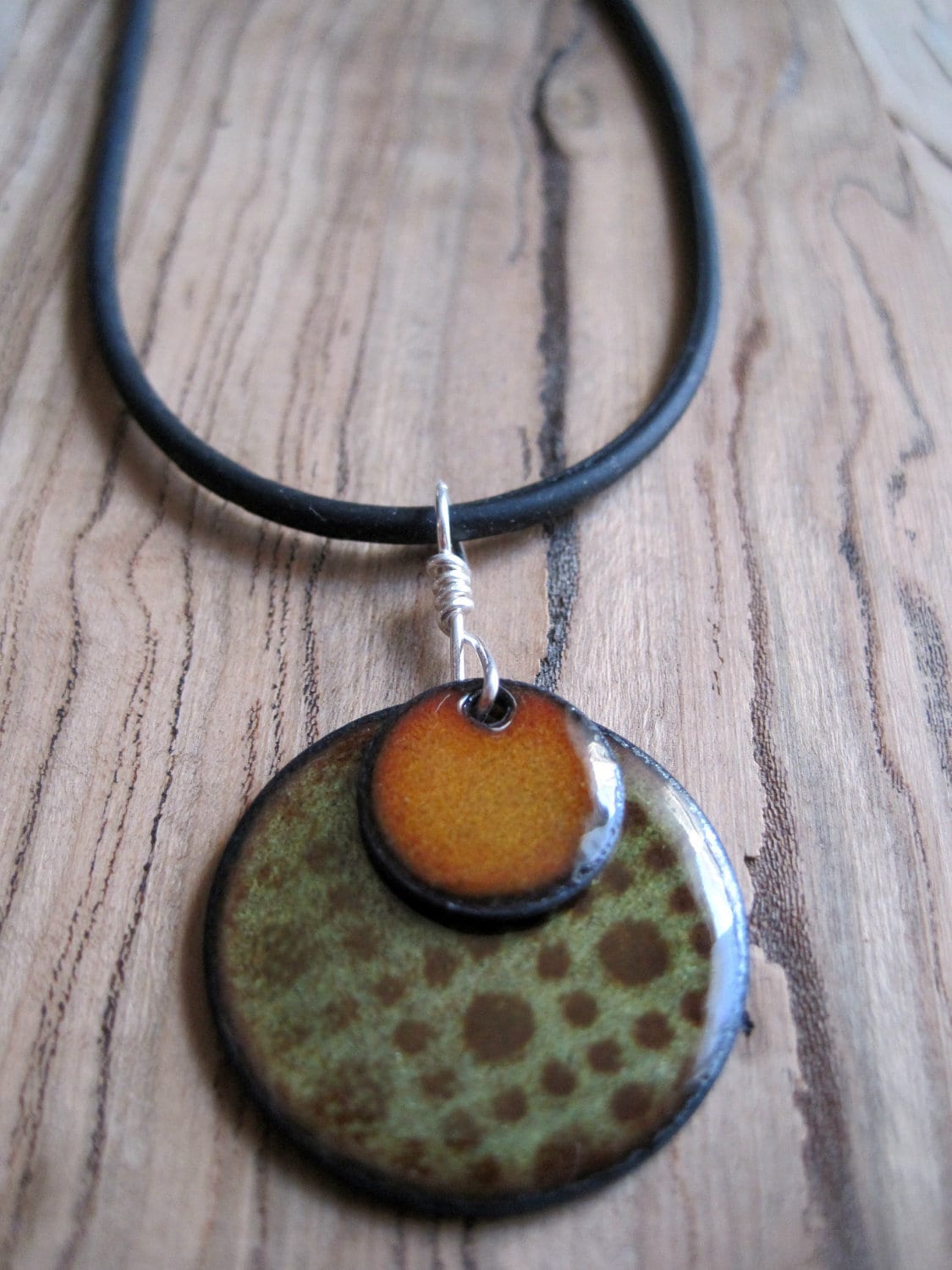 Orange, Braun Und Grün Anhänger, Braun, Orange Halskette, Erde Ton Schmuck, Emaille Schmuck Orange, Braun Und Grün Anhänger, Braun, Orange Halskette, Erde Ton Schmuck, Emaille Schmuck von SiftandWinnow