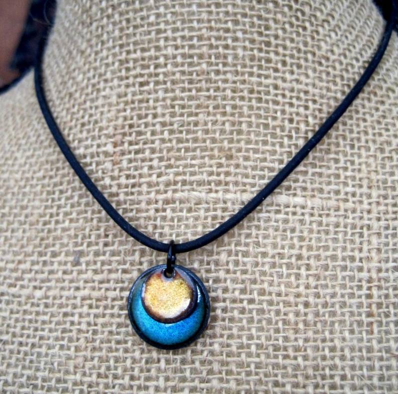 Orange Und Blau Kupfer Emaille Handgemachte Halskette, Orange Anhänger, Schmuck Orange Und Blau Kupfer Emaille Handgemachte Halskette, Orange Anhänger, Schmuck von SiftandWinnow