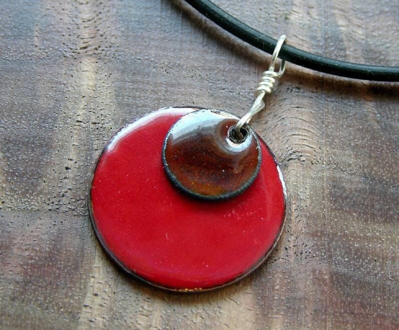 Rot Und Braun Anhänger, Rot Halskette, Emaille Kastanie Flamme Kupfer Schmuck von SiftandWinnow