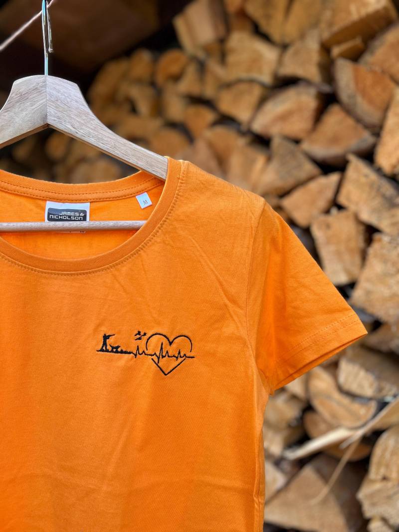 Besticktes T-Shirt Jägerliebe Leidenschaft Jagd Stick Geschenkidee Jagdmotiv von SiftarsFadenwerk