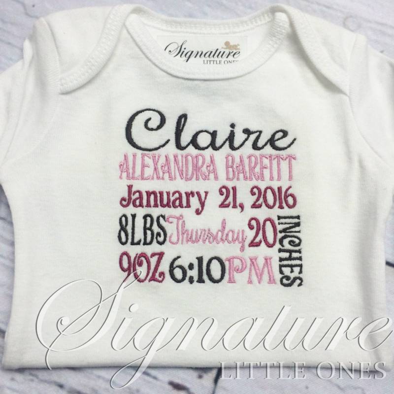 Geburtsanzeige Strampelanzug Bestickt Und Einzigartig von SignatureLittleOnes