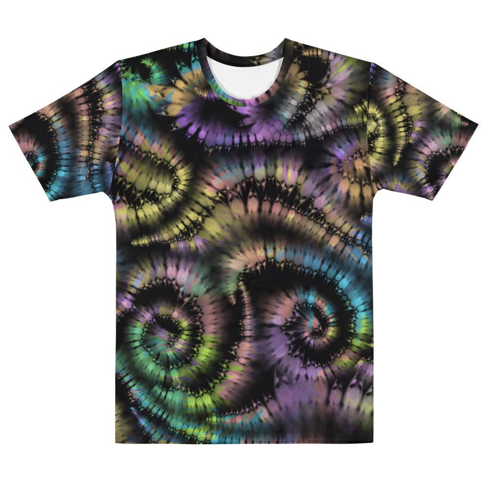 Regenbogen Swirl Tie Dye Full Print Herren Kurzarm T-Shirt, Geschenk Für Ihn, Geburtstagsgeschenk, Weihnachtsgeschenk, Boho Abstraktes Herrenshirt von SignatureStylzStudio