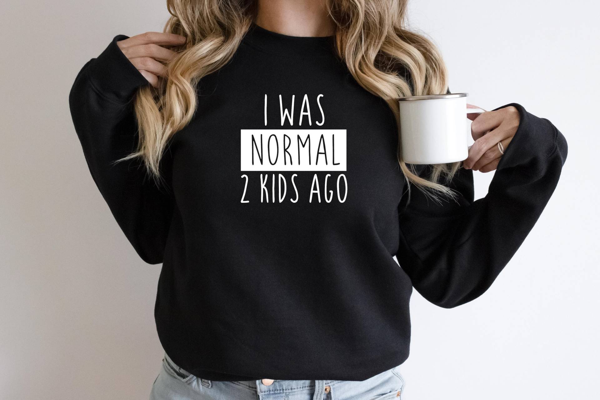 Normales 2 Kinder Sweatshirt, Müde Mama Rundhalsausschnitt, Lustiges Grafik T-Shirt, Von 3 Shirt, Neue Neues Papa T-Shirt von SignatureTShirtz