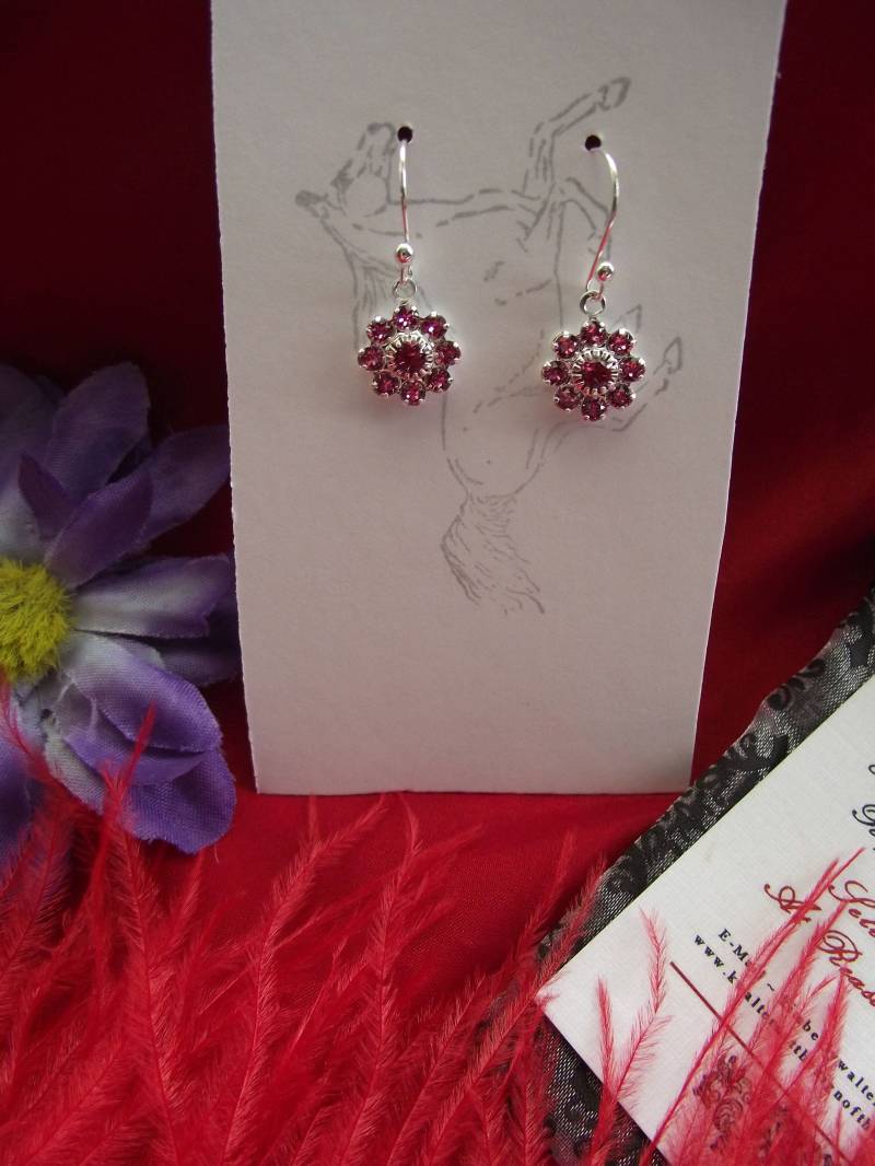 E-0388 - The Duchess Sterling Silber Ohrhaken Mit Swarovski Blüten in Clustern- Form von SignoftheGrayHorse