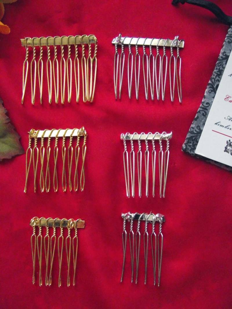 Ha-0057 - Gold Und Silber Broschen Kämme von SignoftheGrayHorse