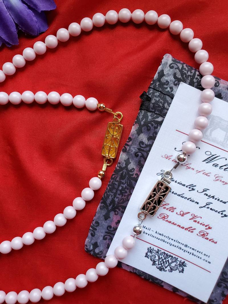 N-0051C - Rosa Swarovski Kristall Perlen Halskette Reenactor Jewelry, Sca Renaissance Halskette, Jeden Tag Pink von SignoftheGrayHorse