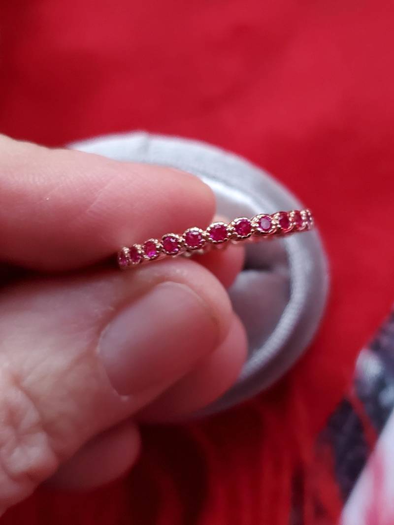 R-0094 - Granat Kristall Vermeil Ring Martha Washington, Stapel Ring, Minimalistisch von SignoftheGrayHorse