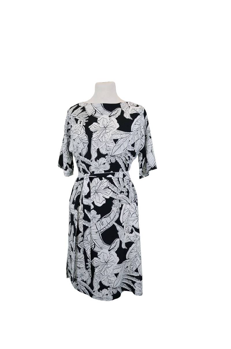 Sommerkleid Viscose Schwarz/ Weiß Mit Blumen Kleider Blumen Sommerkleider Damen Halbem Arm Sommer Elegant von Sigorzia