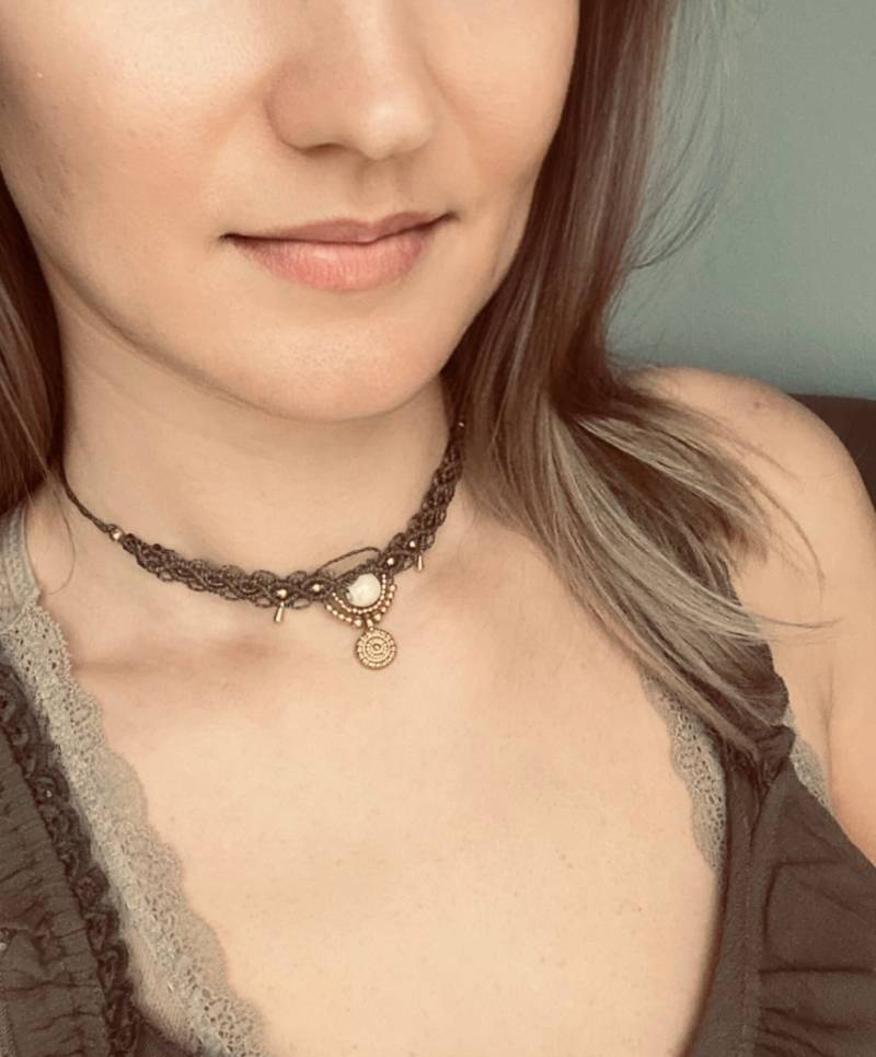 Chocker Makramee Halskette Kette Schmuck Perle Keramik Gold Messing Boho Ethno von Siimango