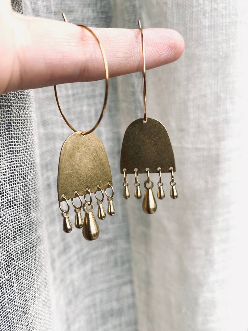 Creolen Ohrringe Boho Makramee Schmuck Mit Perlen in Gold Sonne Messing Design Antik Tropfen Form Geschenk Für Sie Designschmuck von Siimango