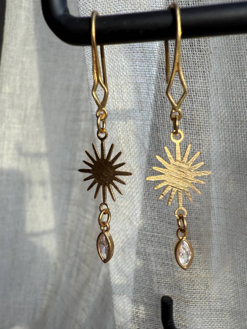 Creolen Ohrringe Boho Makramee Schmuck Mit Perlen in Gold Tropfen Messing Design Antik von Siimango