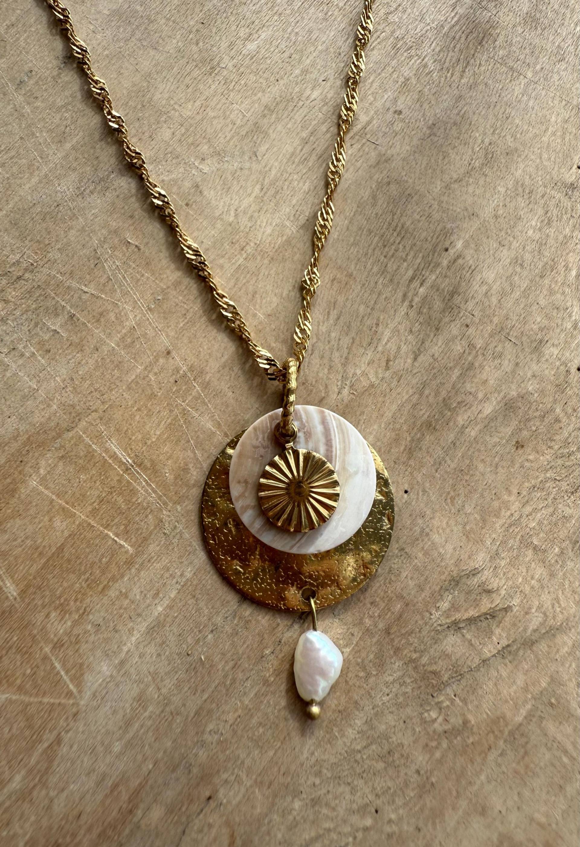 Kette 18K Vergoldet Schmuck Gold - Designschmuck Boho Ethno Makramee Süßwasserperle Kette 18K Vergoldet Schmuck Gold - Designschmuck Boho Ethno Makramee Süßwasserperle von Siimango