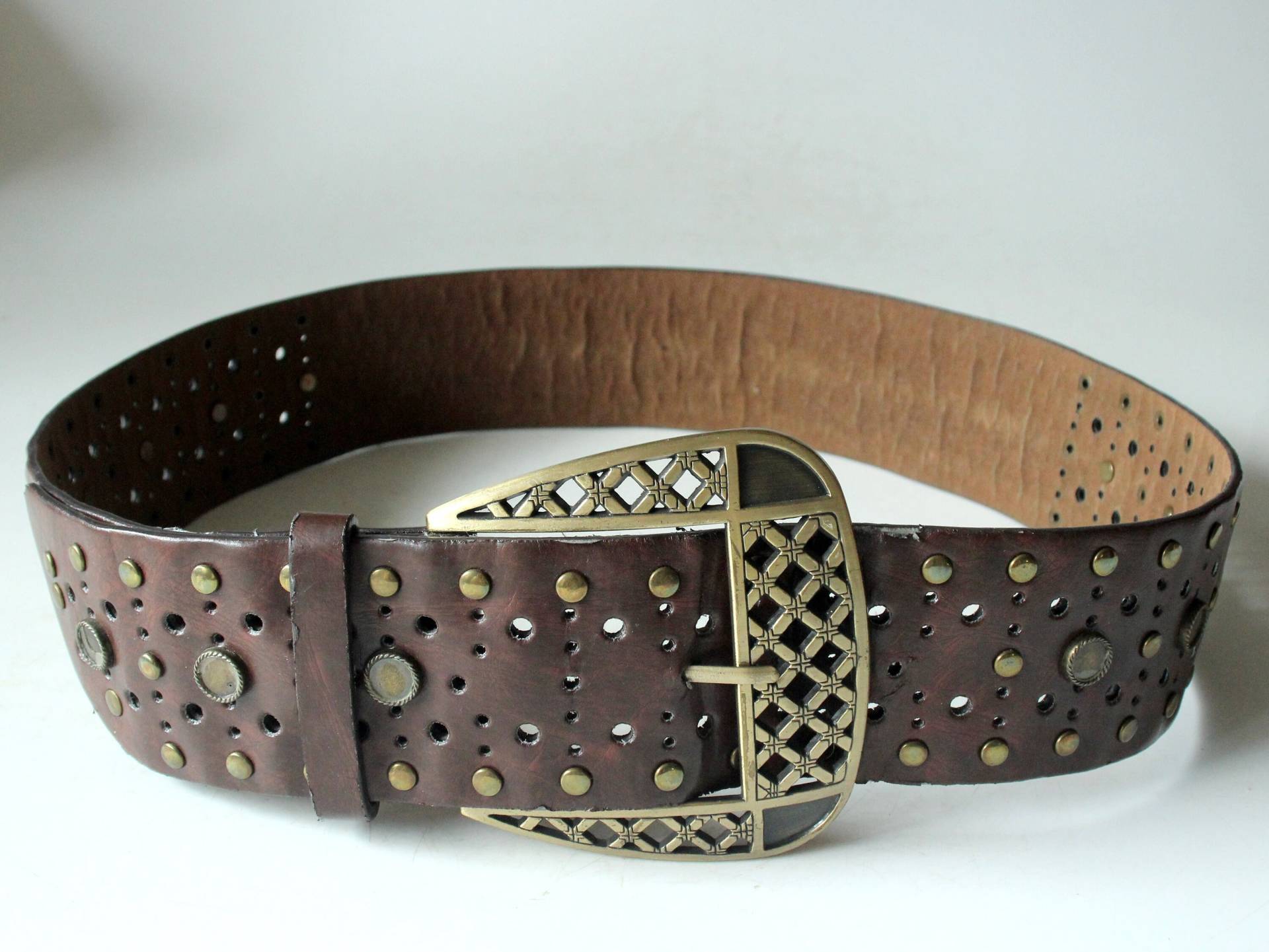 Gürtel Vintage Kunstleder Breit Messingschnalle 80Er Hohe Taille Festival Hippie Mittelalter Kleid Gewand Party Sommer von SilaVintageandmore