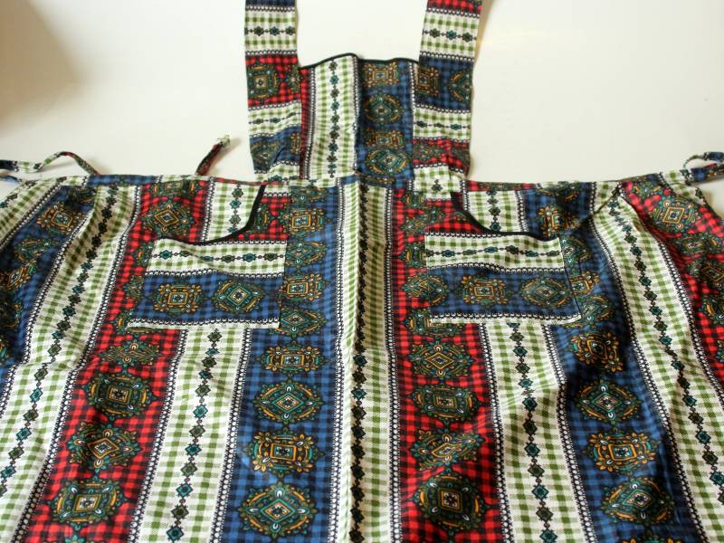 Schürze Backen 80Er 90Er Kochschürze Latzschürze West Germany Baumwolle Landhaus Baking Apron Patterened Mama Oma von SilaVintageandmore