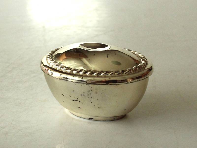 Versilberte Boho Pillendose Vintage Metall Silber Pillenbox Ringbox Schmuckdose West Germany Pillbox Silver Plated Süßstoffdose Sweetenerbox von SilaVintageandmore