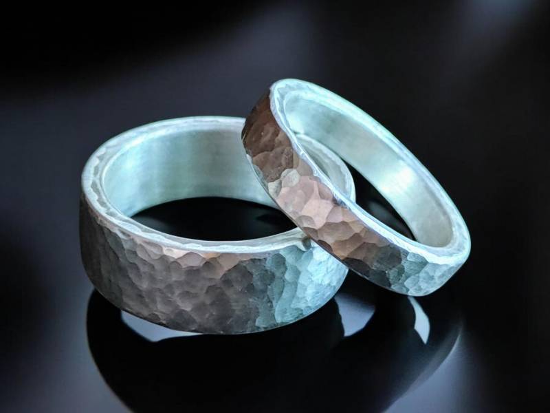 935 Silberring - Gehämmert Mit Innengravur Möglich Verlobungsring Hochzeitsring Ehering Breit Stabil von SilberMondSchmiede