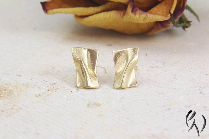 Fein Strukturierte Ohrstecker Aus Gelbgold 750/-/ von SilberdistelSchmuck