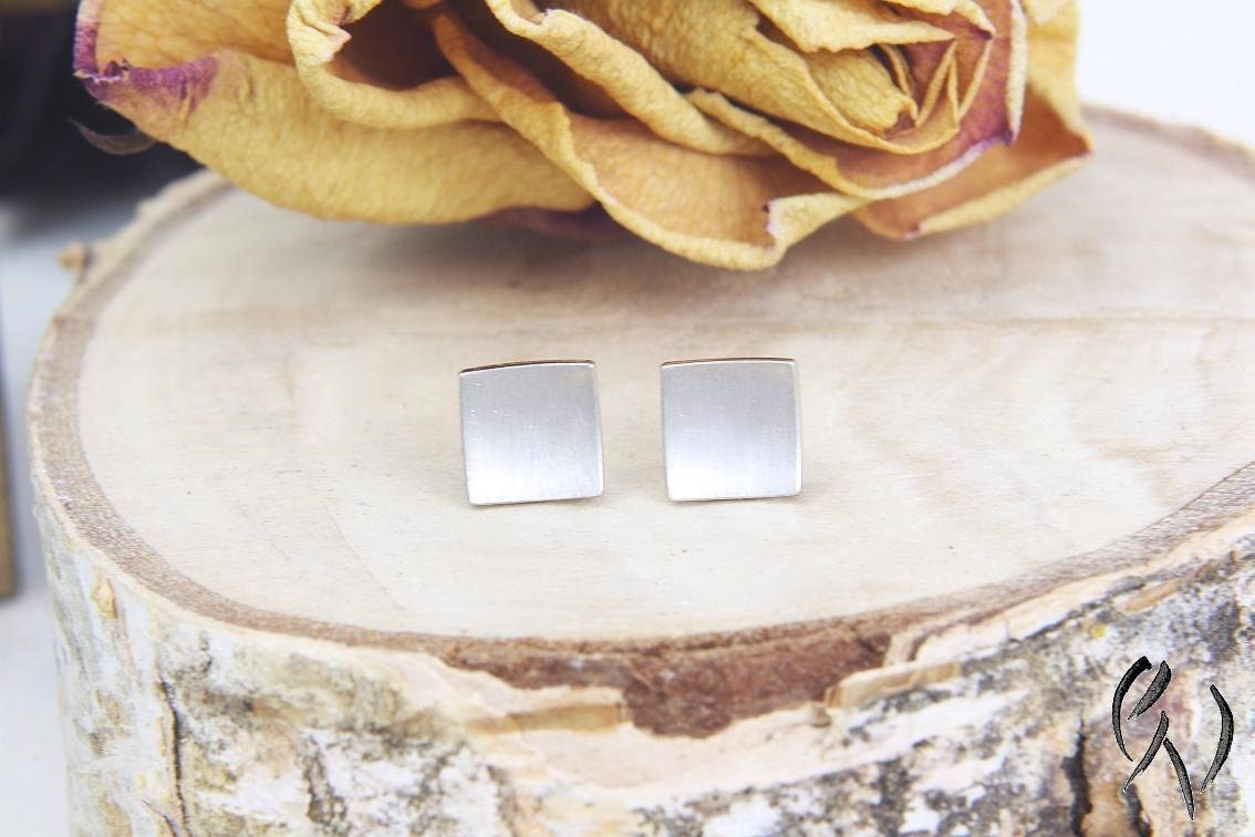 Ohrstecker Platin 950/-, Quadrat, Konkav, Strichmatt von SilberdistelSchmuck