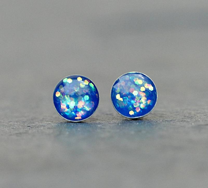 925Er Silber Miniohrstecker Mit Einem Opal Imitat von Silberglas